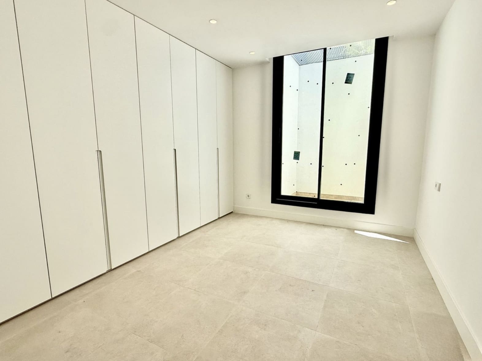 6 Zimmer Villa zu verkaufen in New Golden Mile mit Pool Garage - 1.950.000 € (Ref: 10139306)