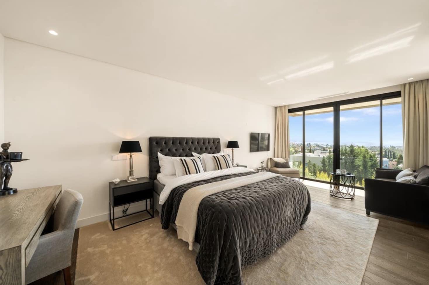 5 soveværelse Villa til salg i Nueva Andalucia med swimmingpool garage - € 5.695.000 (Ref: 10139307)