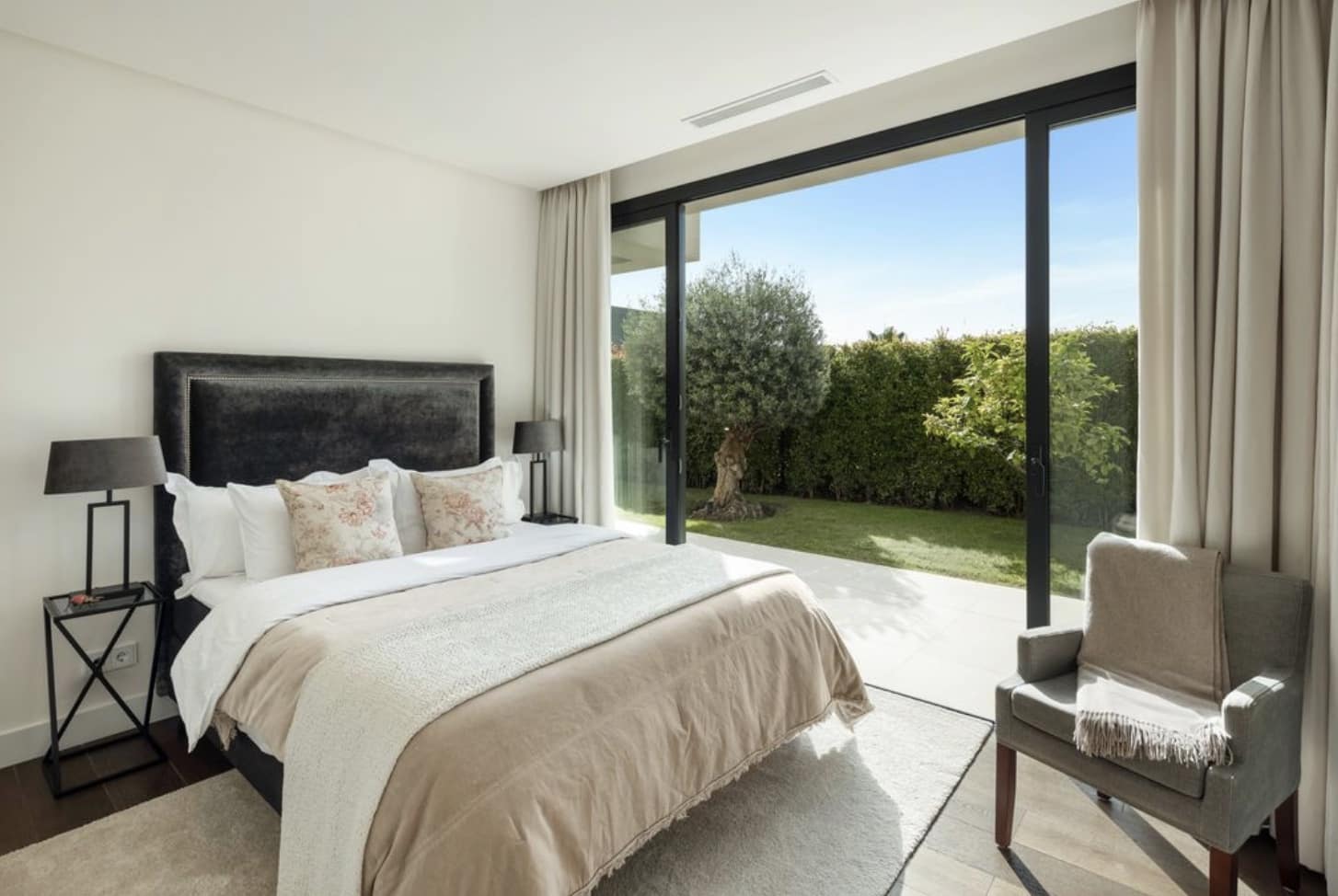 5 soveværelse Villa til salg i Nueva Andalucia med swimmingpool garage - € 5.695.000 (Ref: 10139307)