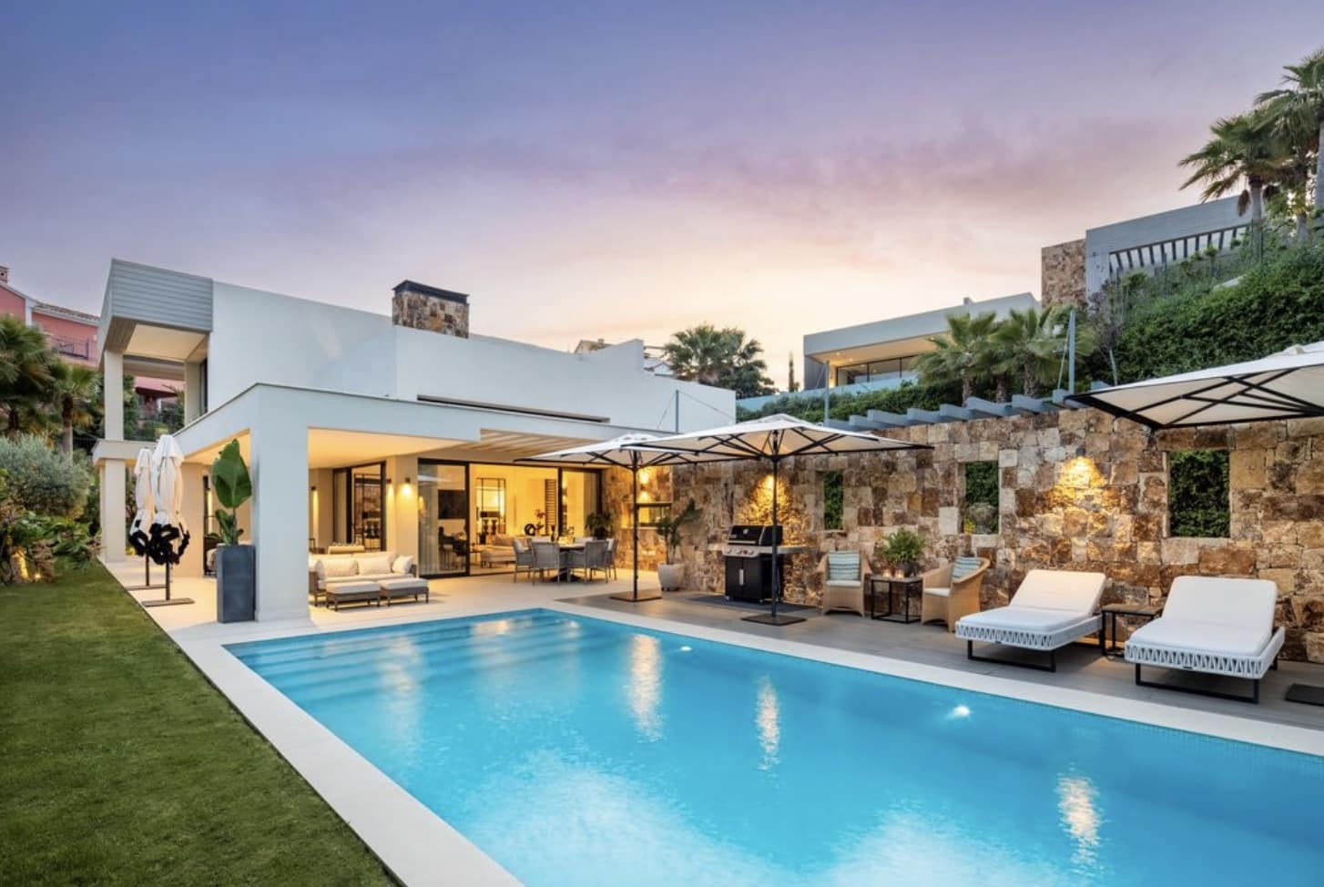 5 soveværelse Villa til salg i Nueva Andalucia med swimmingpool garage - € 5.695.000 (Ref: 10139307)