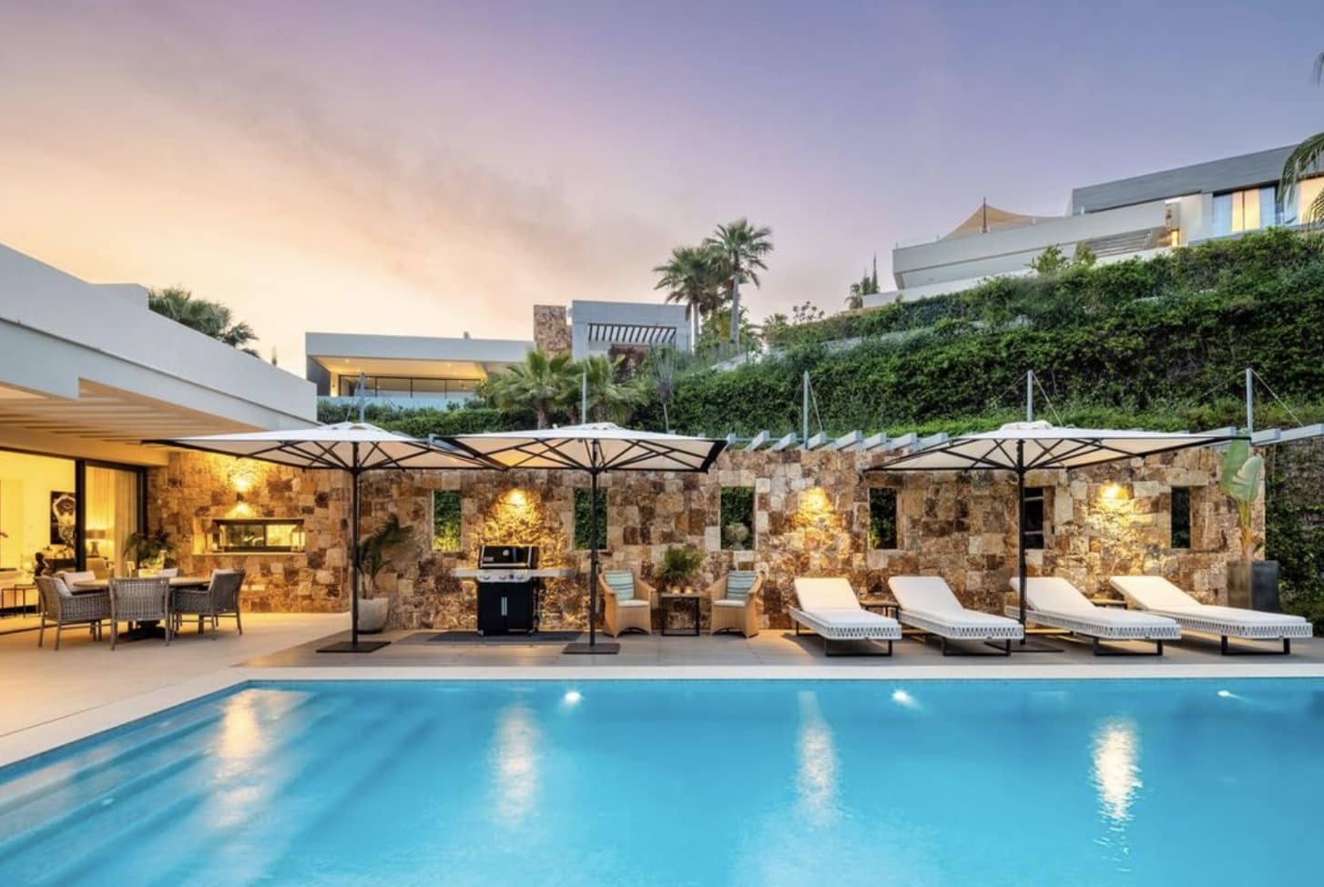 5 soveværelse Villa til salg i Nueva Andalucia med swimmingpool garage - € 5.695.000 (Ref: 10139307)