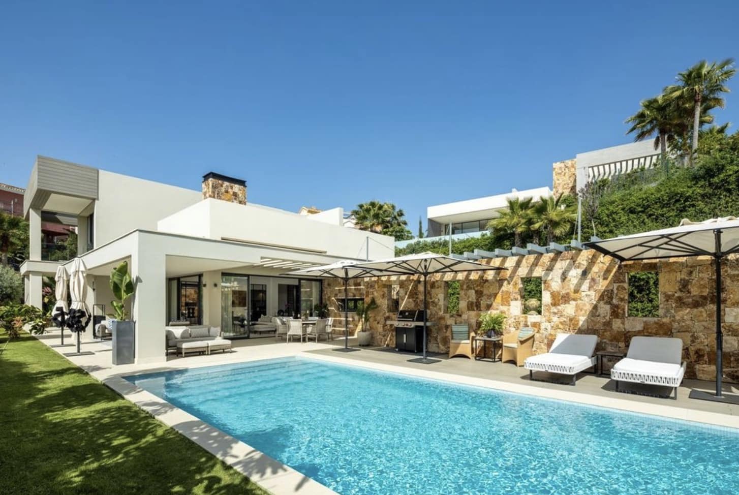 5 soveværelse Villa til salg i Nueva Andalucia med swimmingpool garage - € 5.695.000 (Ref: 10139307)