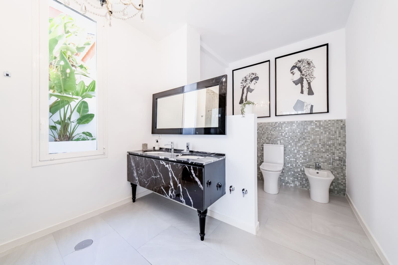4 soveværelse Villa til salg i Nueva Andalucia med swimmingpool garage - € 1.890.000 (Ref: 10139310)