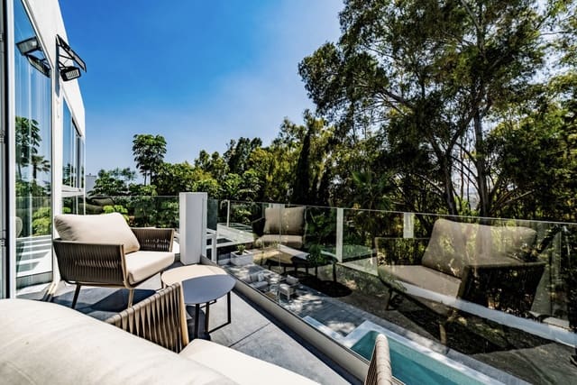 4 soveværelse Villa til salg i Nueva Andalucía Centro, Marbella med swimmingpool garage - € 1.890.000 (Ref: 10139310)