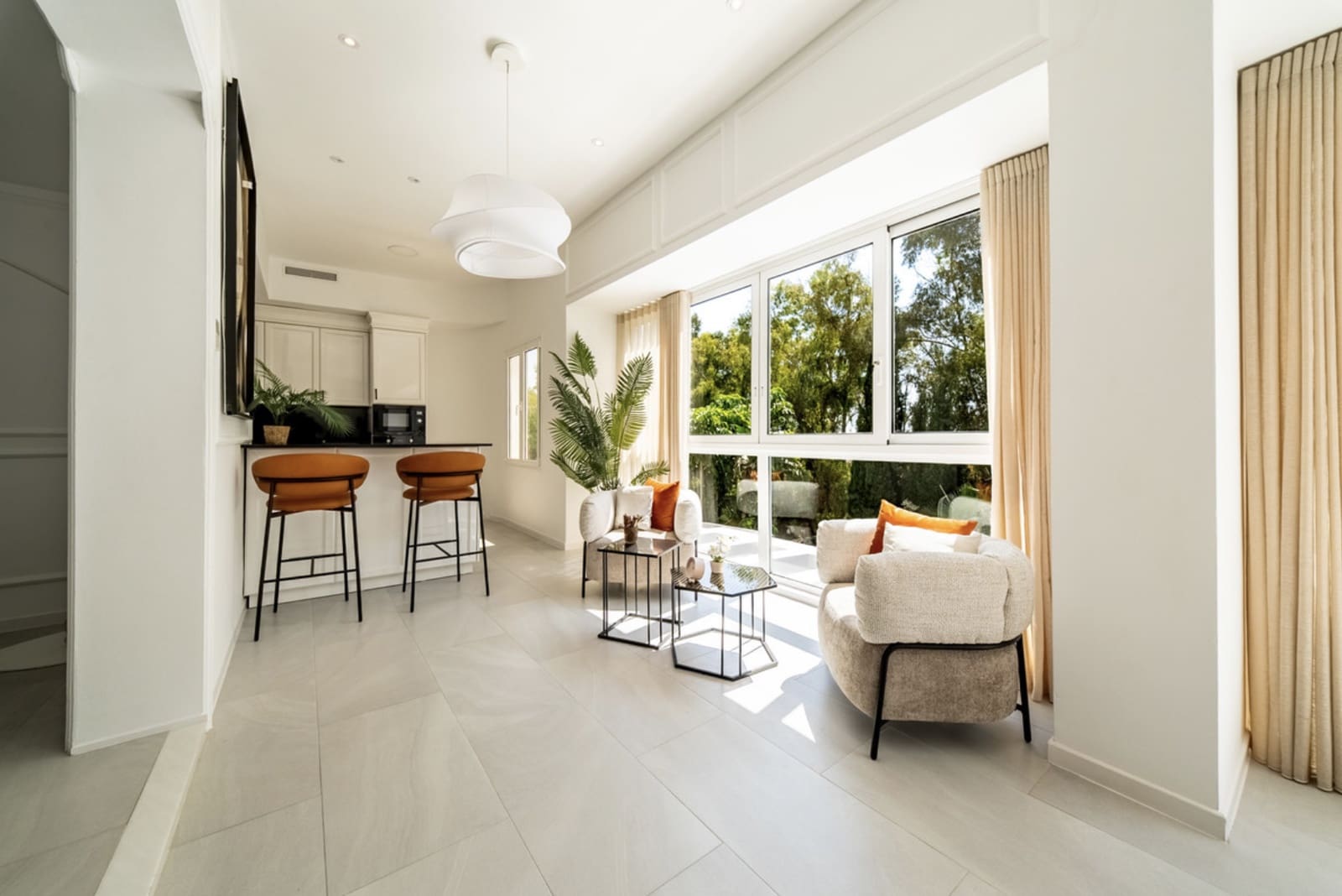 4 soveværelse Villa til salg i Nueva Andalucia med swimmingpool garage - € 1.890.000 (Ref: 10139310)