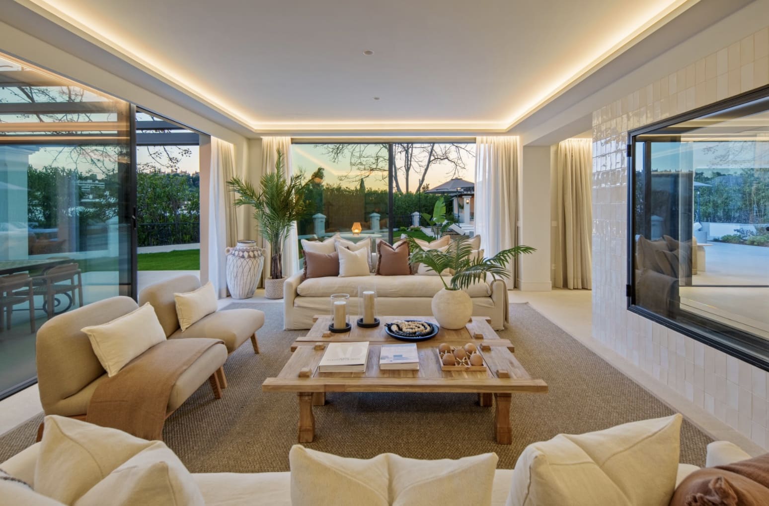 5 Zimmer Villa zu verkaufen in Marbella mit Pool Garage - 5.995.000 € (Ref: 10141771)