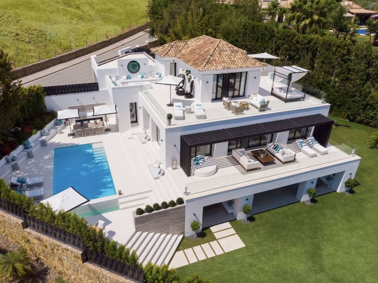 5 chambre Villa/Maison à vendre à Nueva Andalucia avec piscine garage - 5 500 000 € (Ref: 10141772)