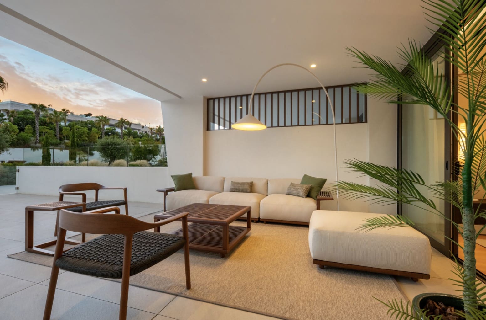 4 bedroom Apartment for sale in Marbella with pool garage - € 4,850,000 (Ref: 10146350)