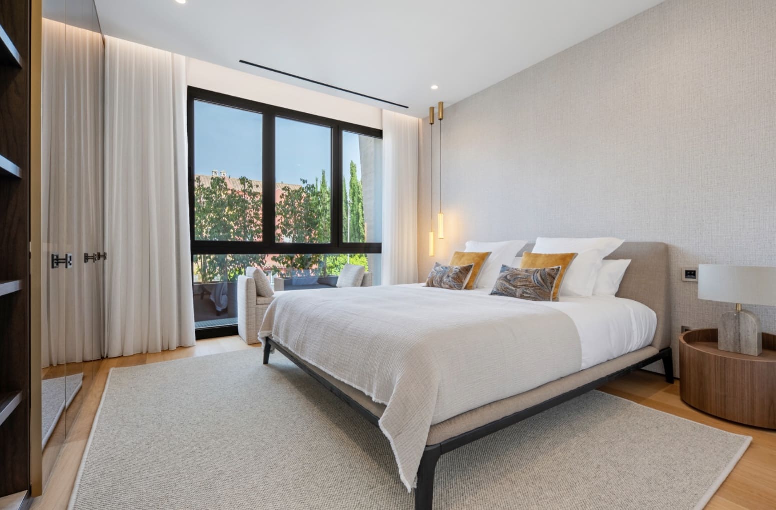 4 bedroom Apartment for sale in Marbella with pool garage - € 4,850,000 (Ref: 10146350)