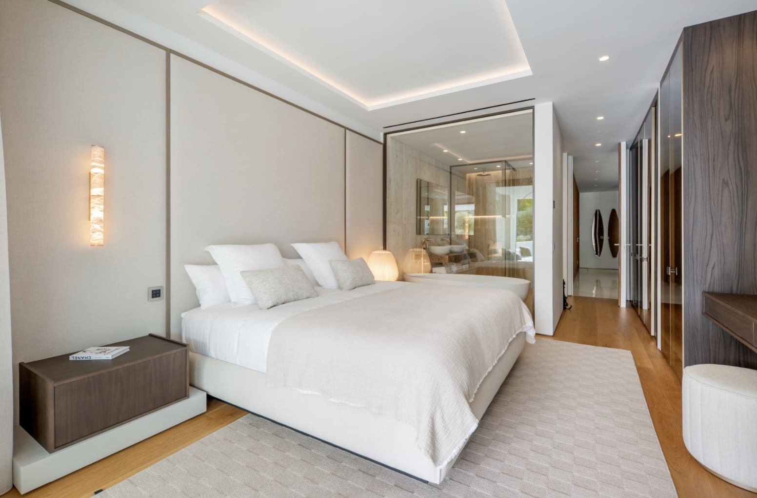 4 bedroom Apartment for sale in Marbella with pool garage - € 4,850,000 (Ref: 10146350)