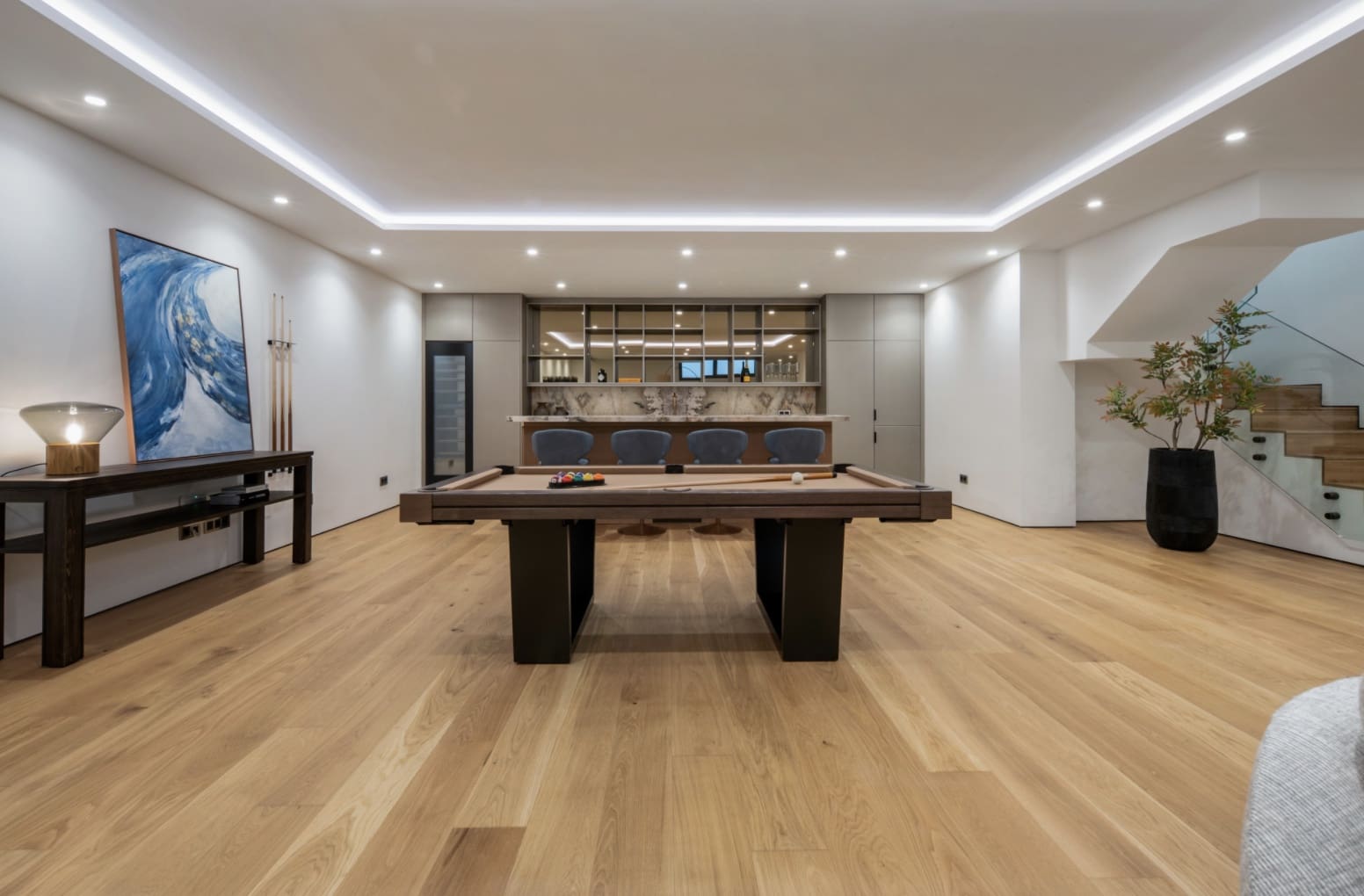 4 bedroom Apartment for sale in Marbella with pool garage - € 4,850,000 (Ref: 10146350)