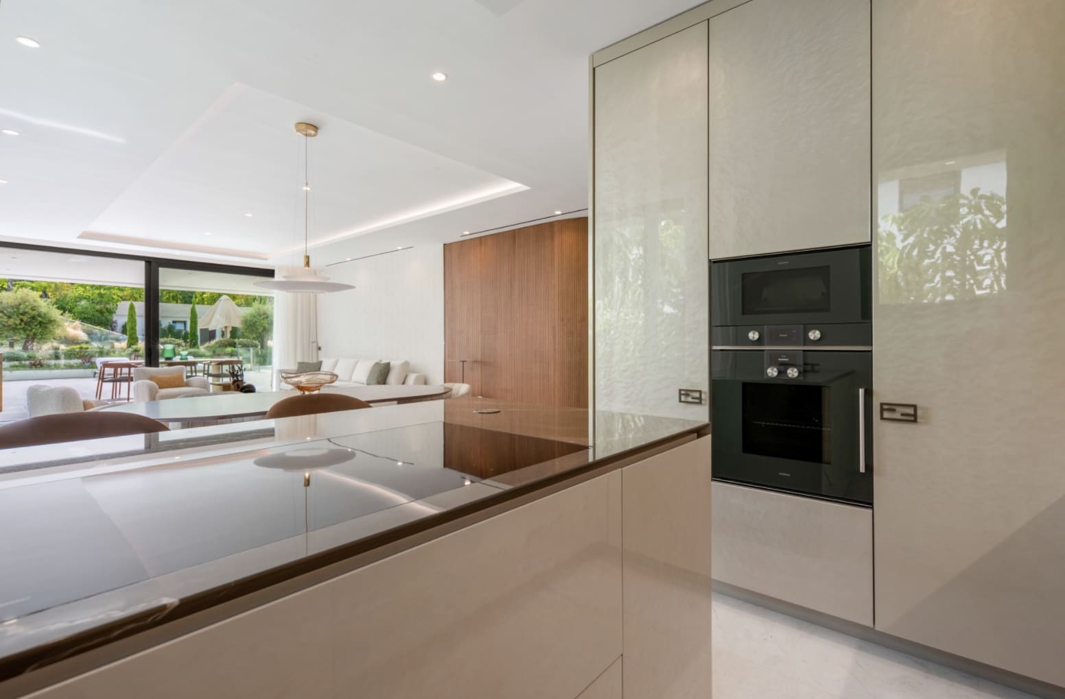 4 bedroom Apartment for sale in Marbella with pool garage - € 4,850,000 (Ref: 10146350)