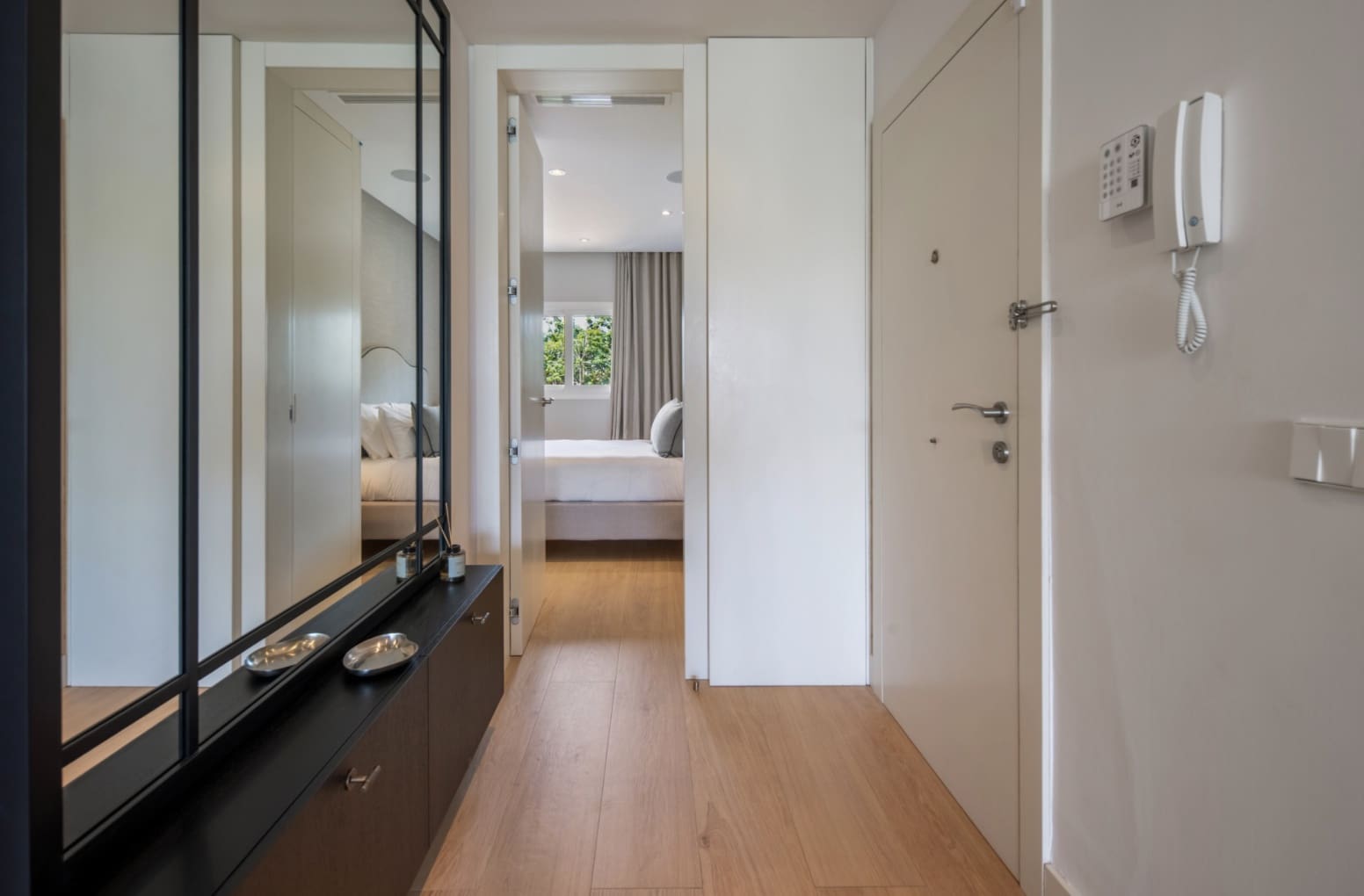 3 bedroom Apartment for sale in Marbella with pool garage - € 4,495,000 (Ref: 10146351)