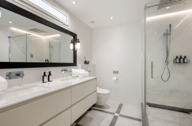 3 makuuhuone Huoneisto myytävänä paikassa Lomas De Marbella, Marbella mukana uima-altaan 
autotalli - 4 495 000 € (Ref: 10146351)