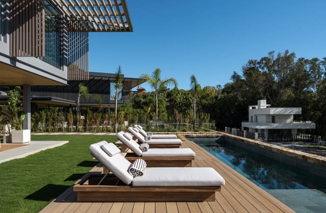 4 chambre Villa/Maison à vendre à Los Naranjos, Marbella avec piscine garage - 4 800 000 € (Ref: 10146353)