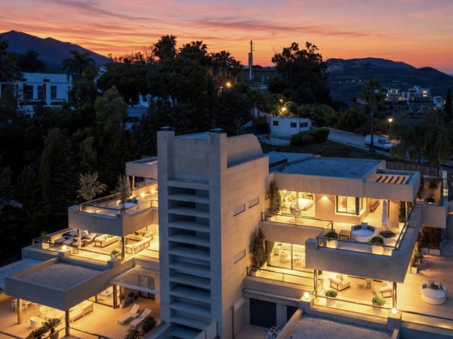 5 chambre Penthouse à vendre à Los Naranjos, Marbella avec piscine garage - 5 900 000 € (Ref: 10146354)