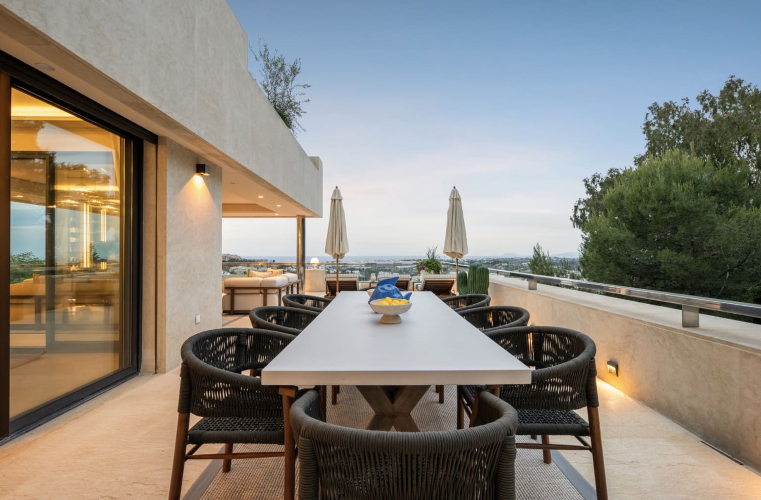 5 chambre Penthouse à vendre à Nueva Andalucia avec piscine garage - 5 900 000 € (Ref: 10146354)
