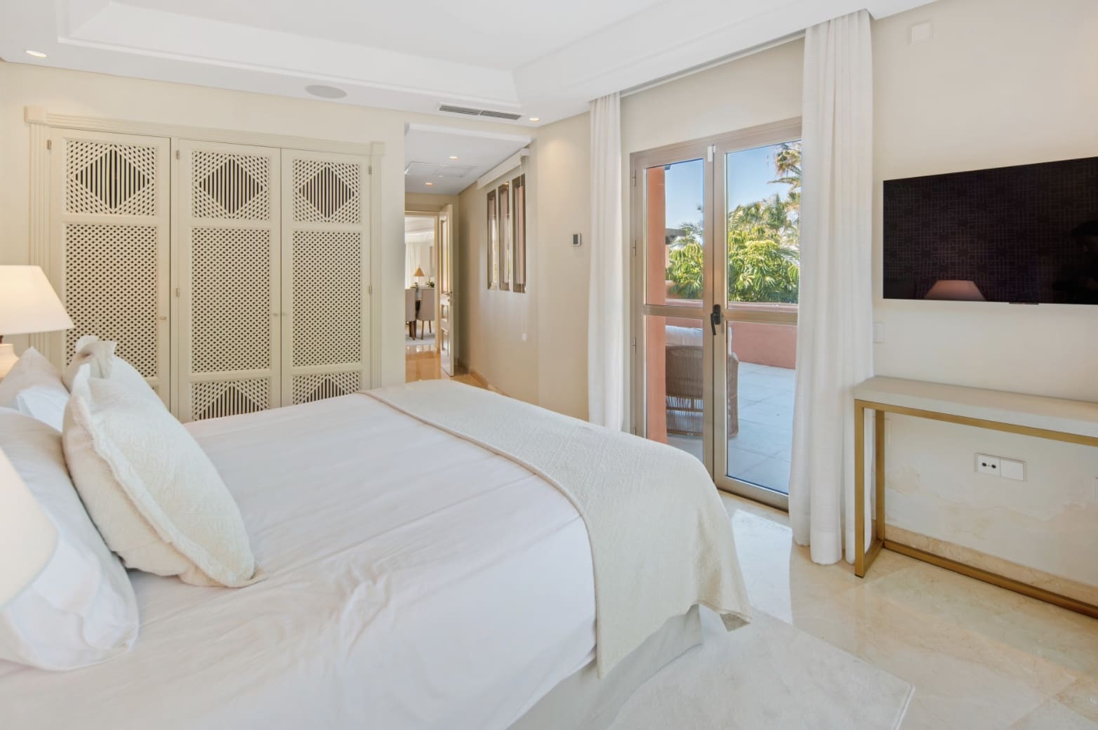 3 sypialnia Penthouse na sprzedaż w Marbella z basenem garażem - 4 250 000 € (Ref: 10148353)