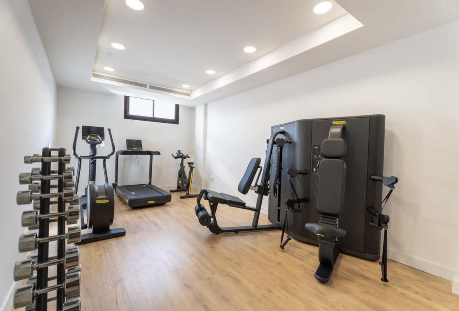 2 soverom Leilighet til salgs i Fuengirola med svømmebasseng garasje - € 599 000 (Ref: 10157432)