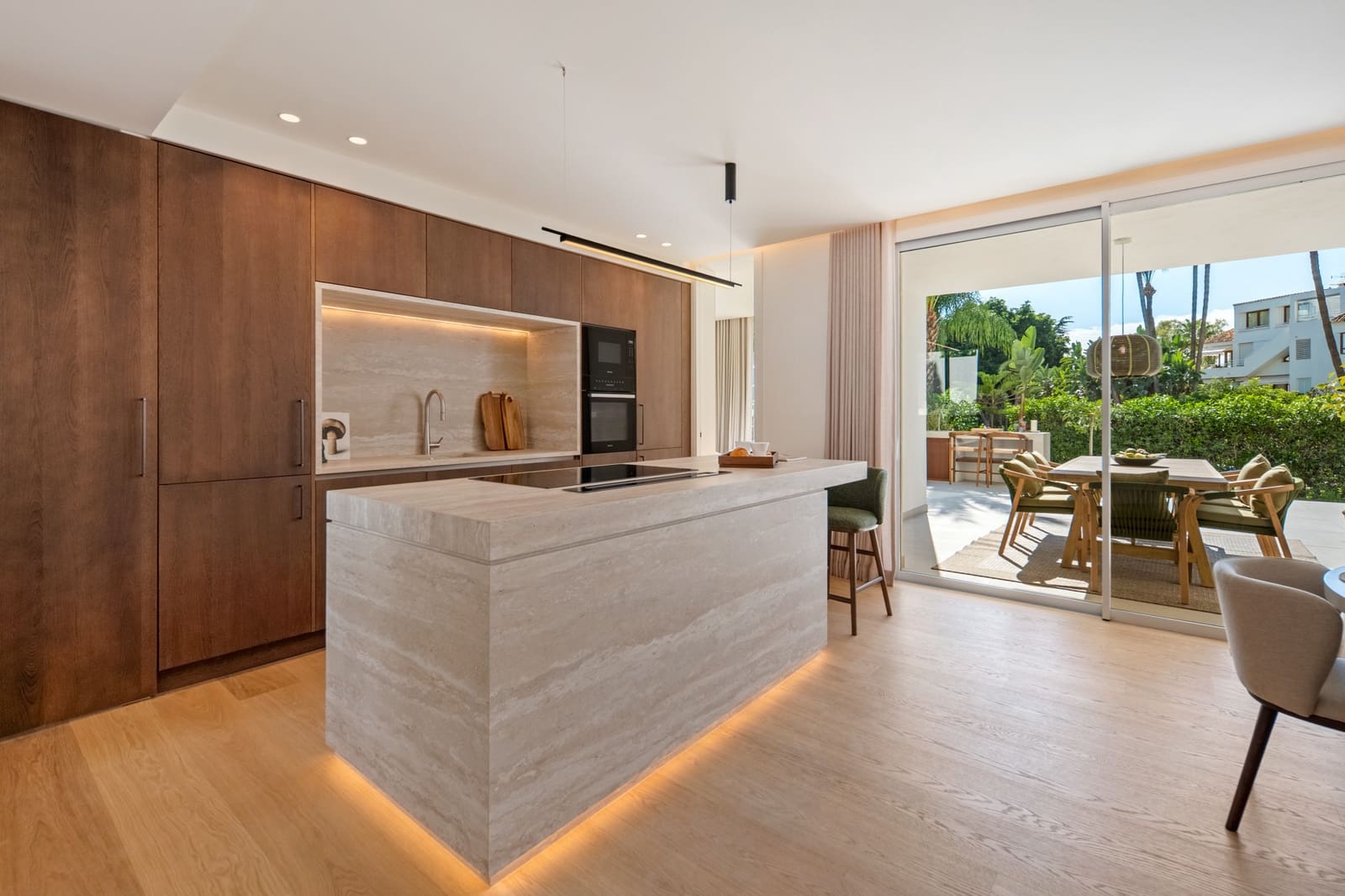 4 soverom Leilighet til salgs i Marbella med svømmebasseng garasje - € 2 475 000 (Ref: 10171069)