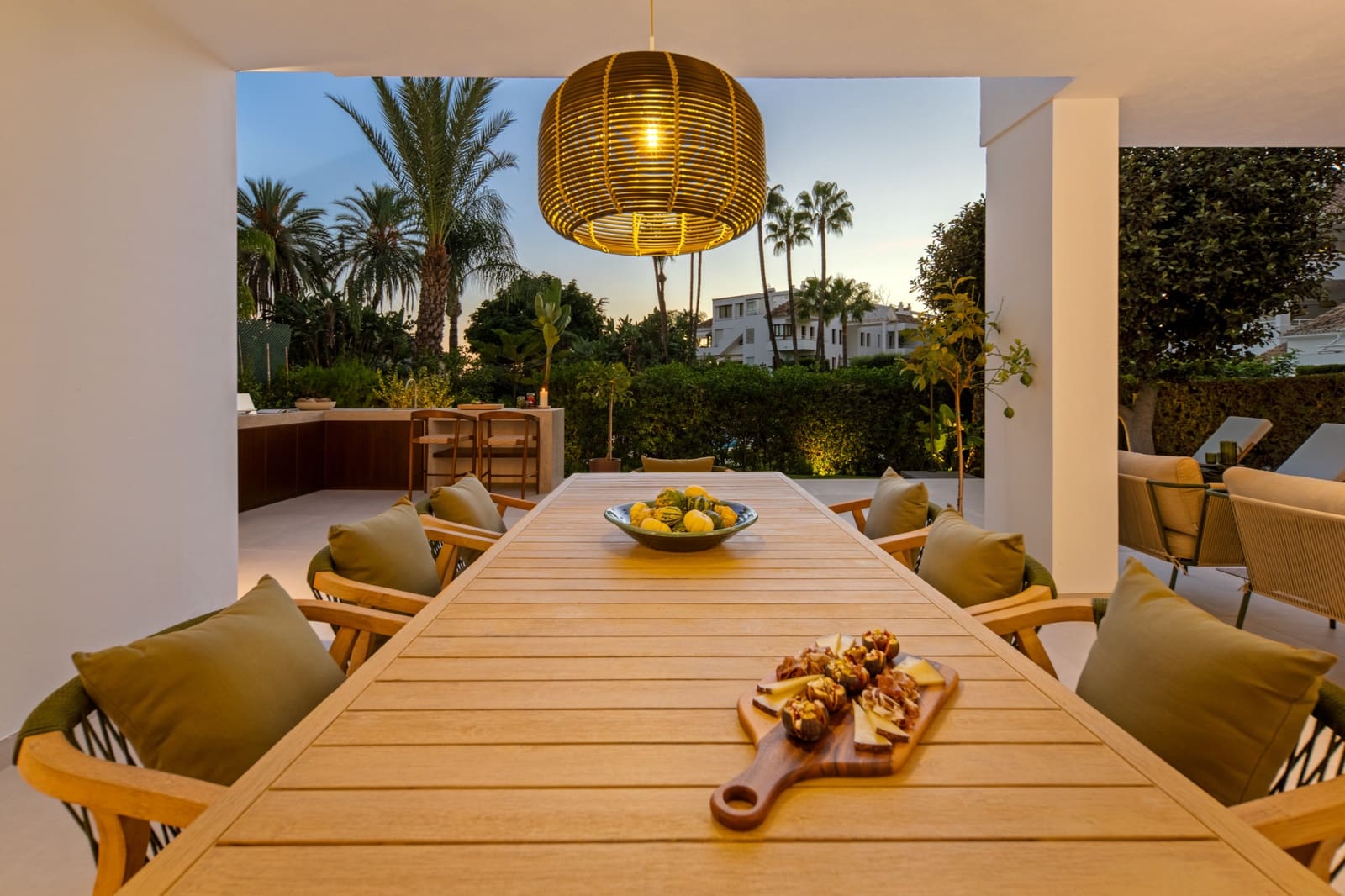 4 soverom Leilighet til salgs i Marbella med svømmebasseng garasje - € 2 475 000 (Ref: 10171069)
