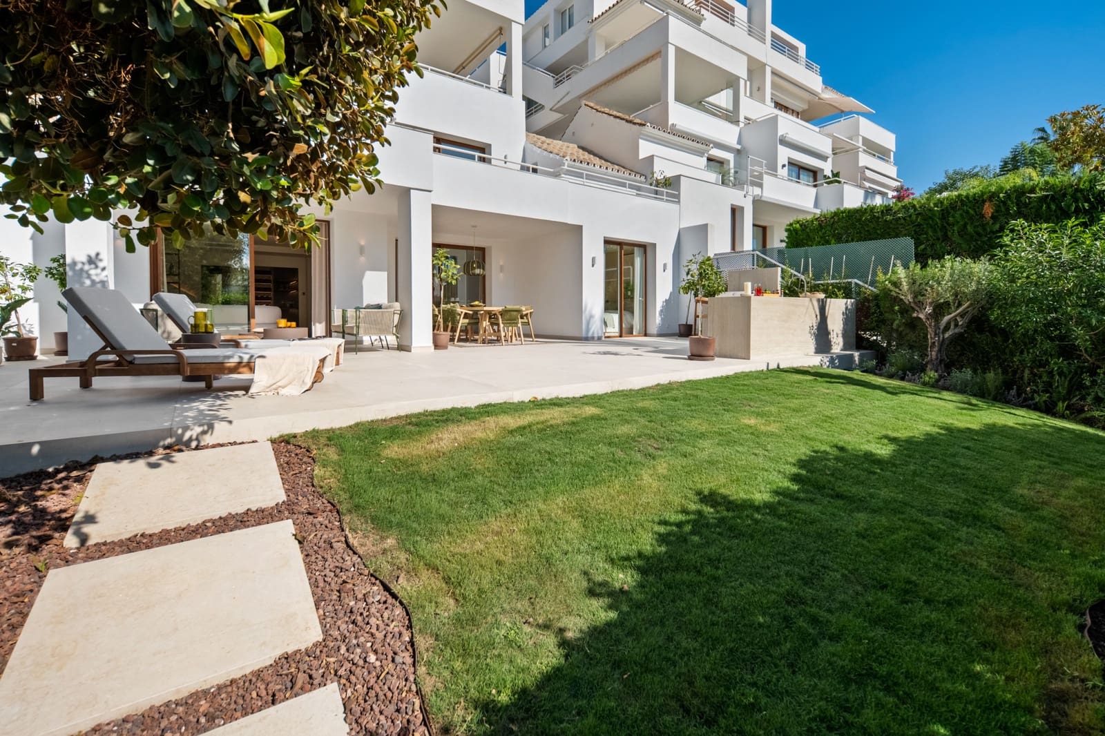4 soverom Leilighet til salgs i Marbella med svømmebasseng garasje - € 2 475 000 (Ref: 10171069)
