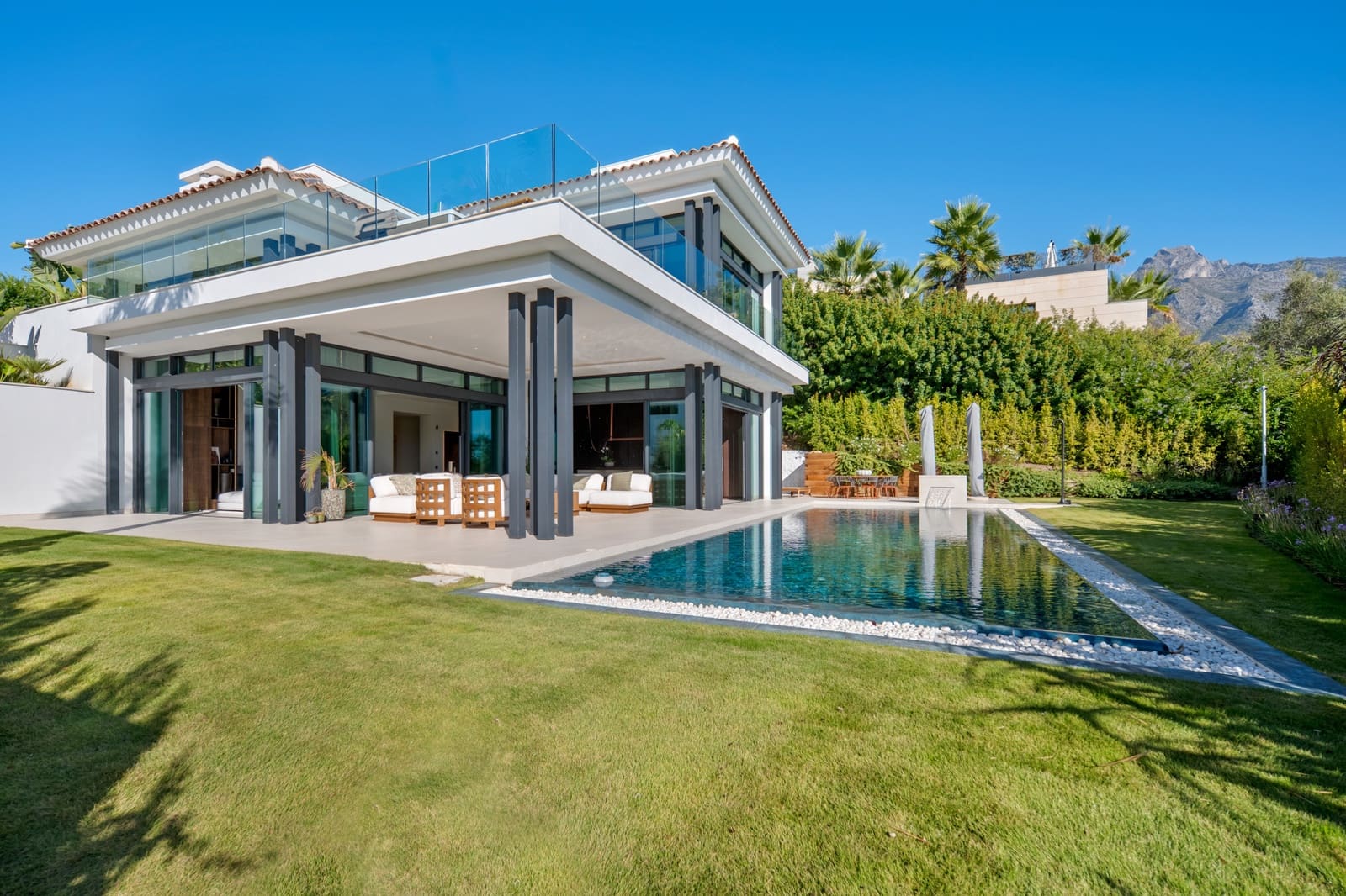 5 soveværelse Villa til salg i Golden Mile med swimmingpool garage - € 5.400.000 (Ref: 10173377)