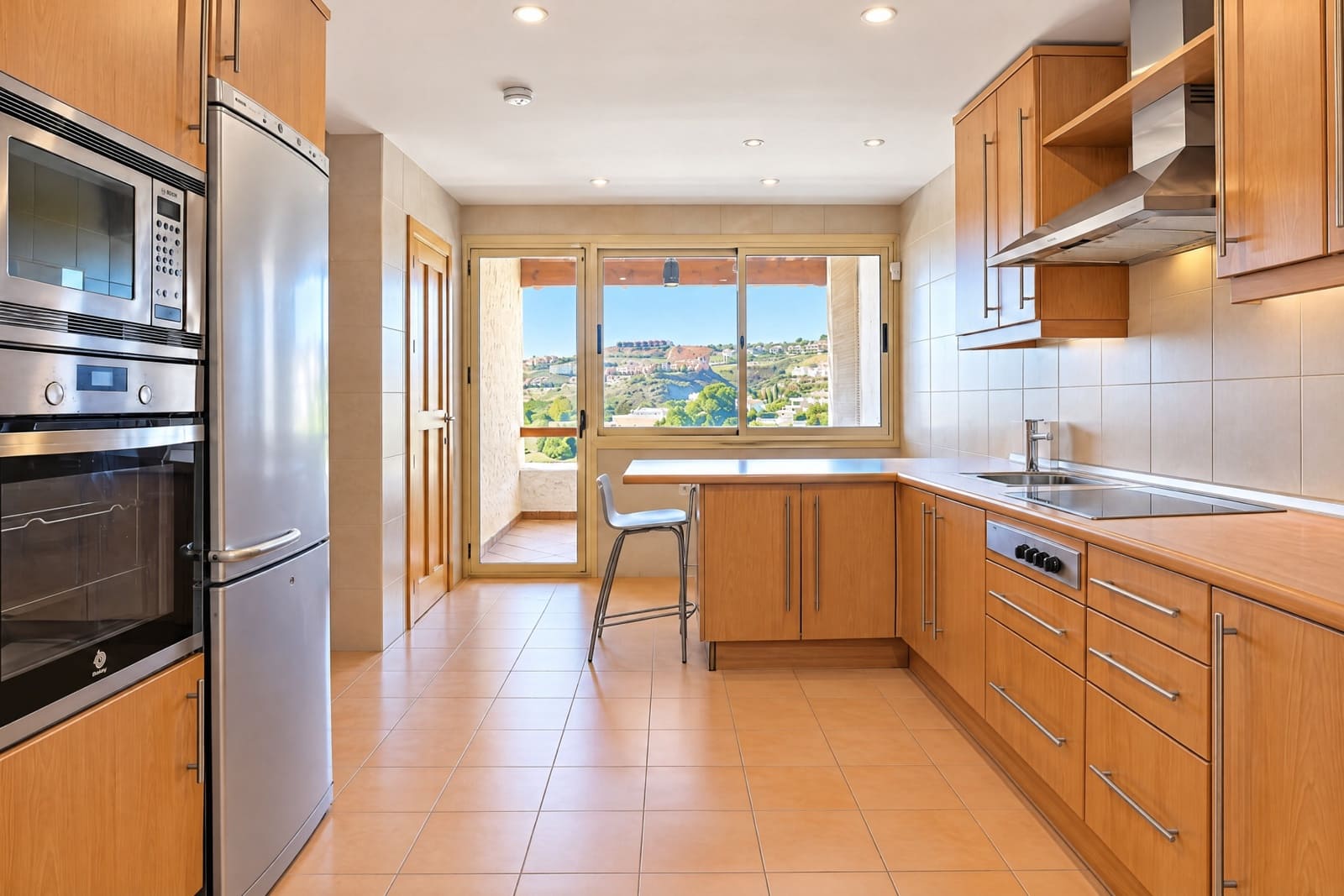 4 soveværelse Villa til salg i Benahavis med swimmingpool garage - € 1.375.000 (Ref: 10179892)