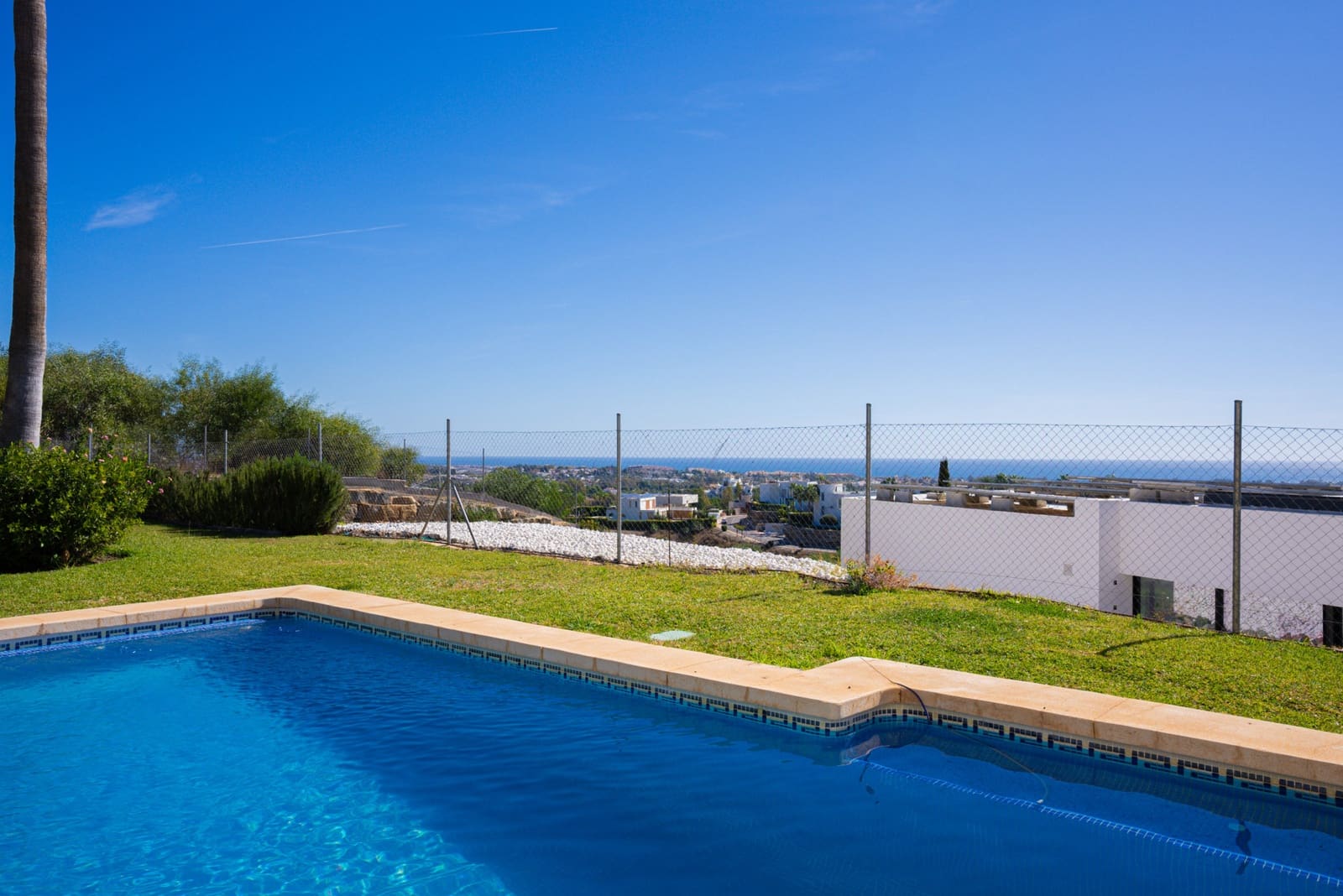 4 soveværelse Villa til salg i Benahavis med swimmingpool garage - € 1.375.000 (Ref: 10179892)