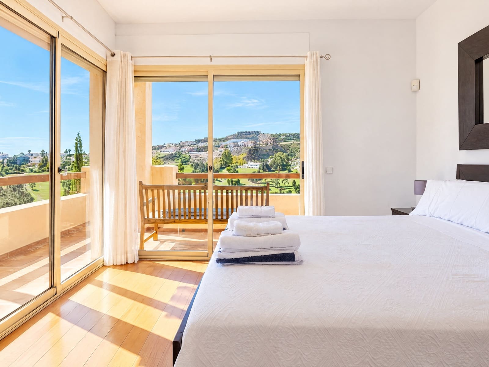 4 soveværelse Villa til salg i Benahavis med swimmingpool garage - € 1.375.000 (Ref: 10179892)