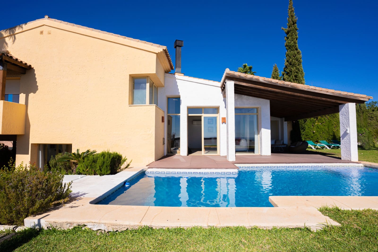 4 soveværelse Villa til salg i Benahavis med swimmingpool garage - € 1.375.000 (Ref: 10179892)