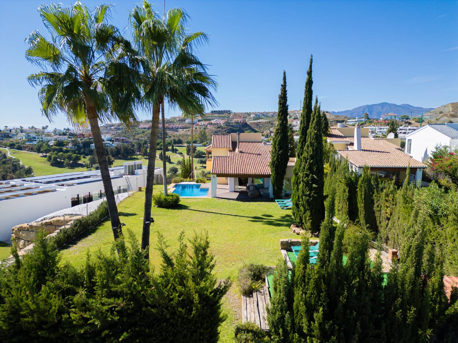 4 soveværelse Villa til salg i Benahavis med swimmingpool garage - € 1.375.000 (Ref: 10179892)