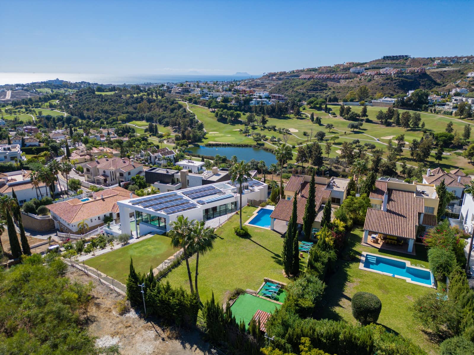 4 soveværelse Villa til salg i Benahavis med swimmingpool garage - € 1.375.000 (Ref: 10179892)
