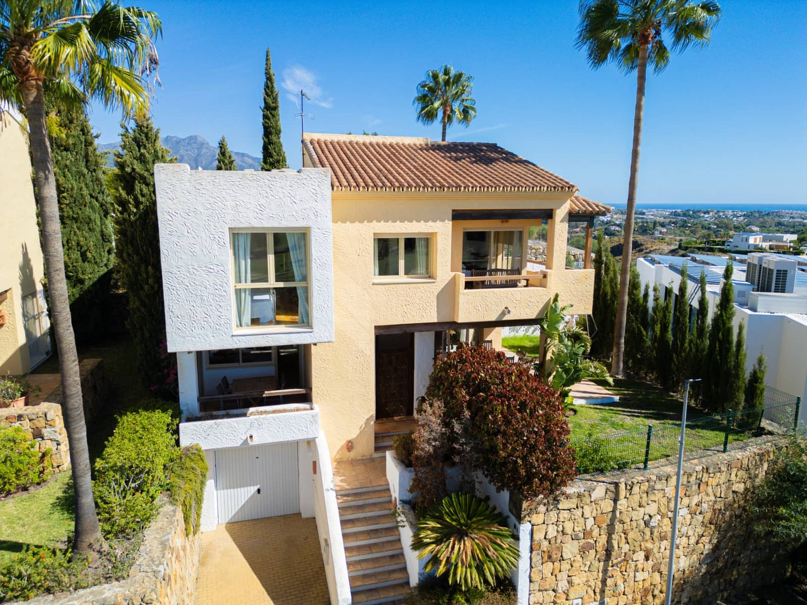4 soveværelse Villa til salg i Benahavis med swimmingpool garage - € 1.375.000 (Ref: 10179892)