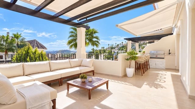3 soveværelse Penthouse til salg i Los Naranjos, Marbella med swimmingpool garage - € 1.649.500 (Ref: 10179893)