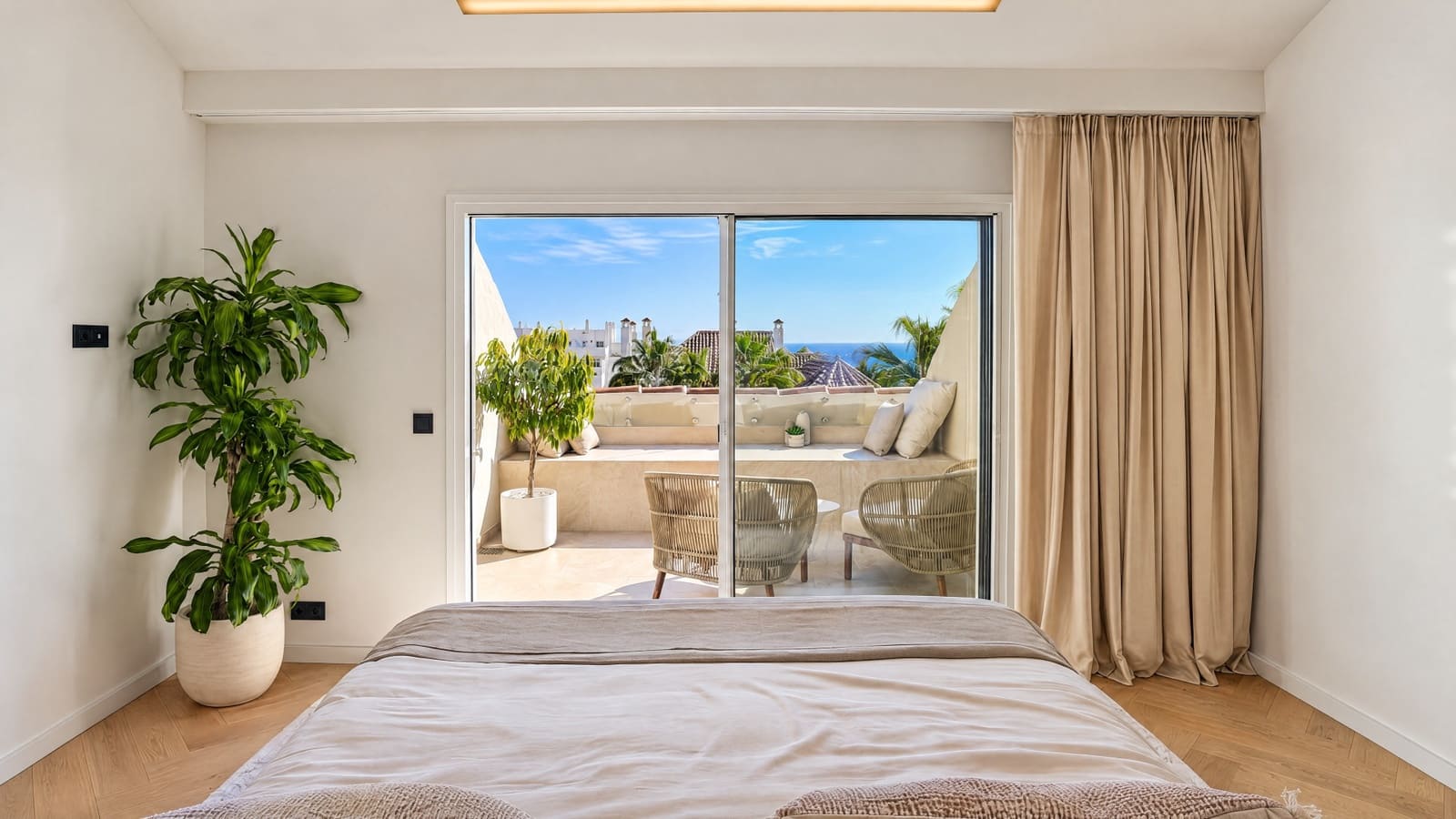 3 sovrum Takvåning till salu i Nueva Andalucia med pool garage - 1 649 500 € (Ref: 10179893)