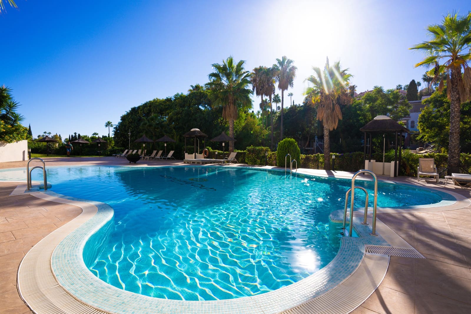 3 sovrum Takvåning till salu i Nueva Andalucia med pool garage - 1 649 500 € (Ref: 10179893)