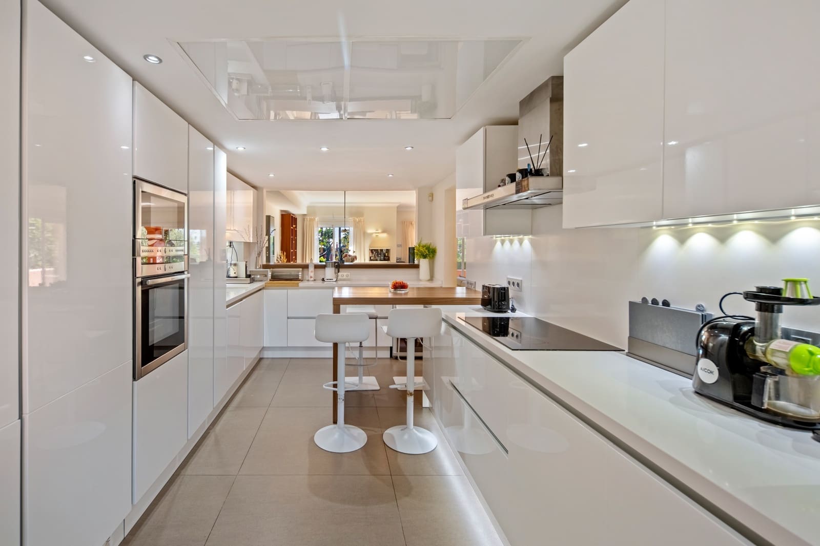 5 slaapkamer Huis te koop in Marbella met zwembad garage - € 1.995.000 (Ref: 10179894)