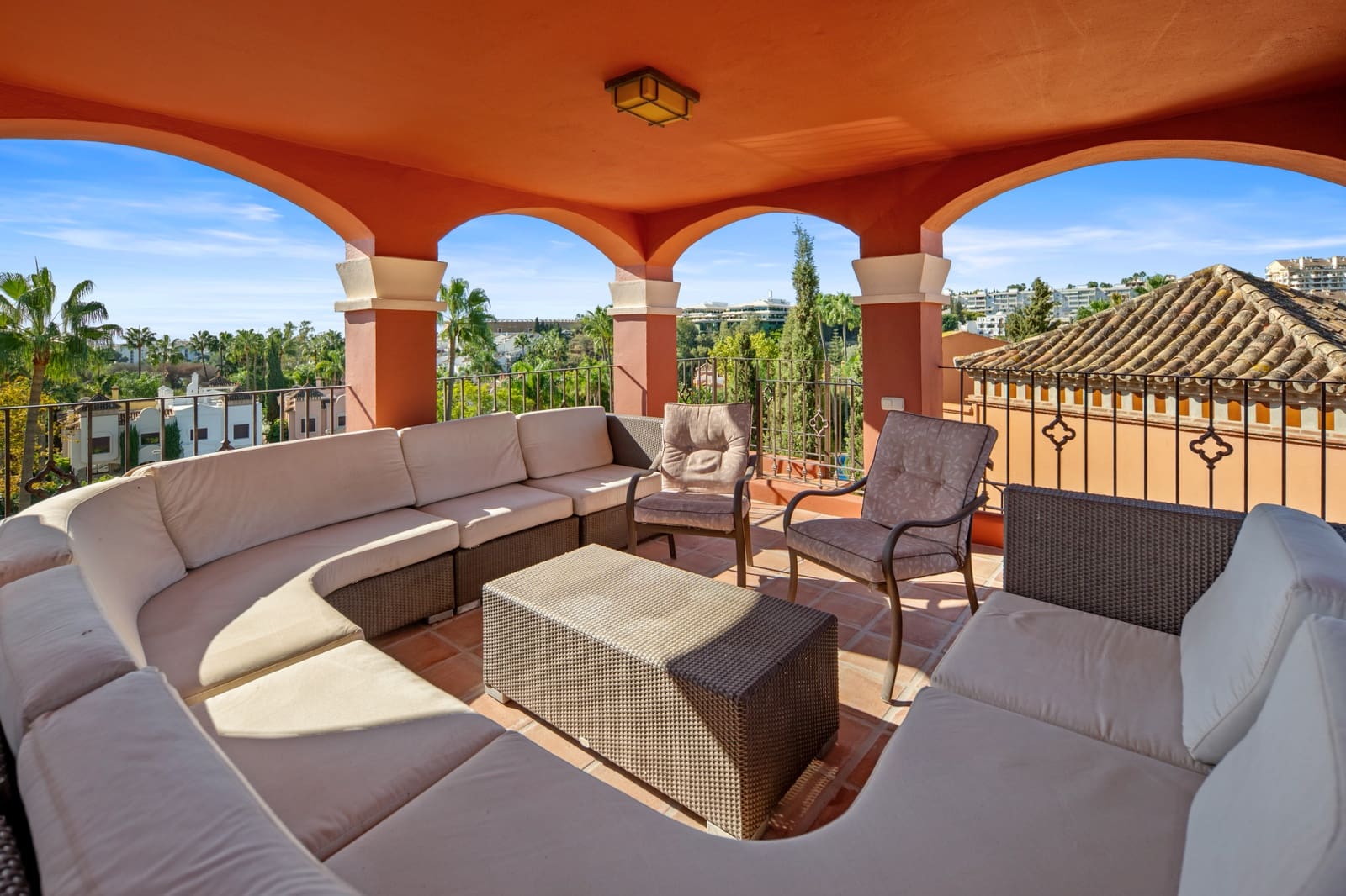 5 slaapkamer Huis te koop in Marbella met zwembad garage - € 1.995.000 (Ref: 10179894)