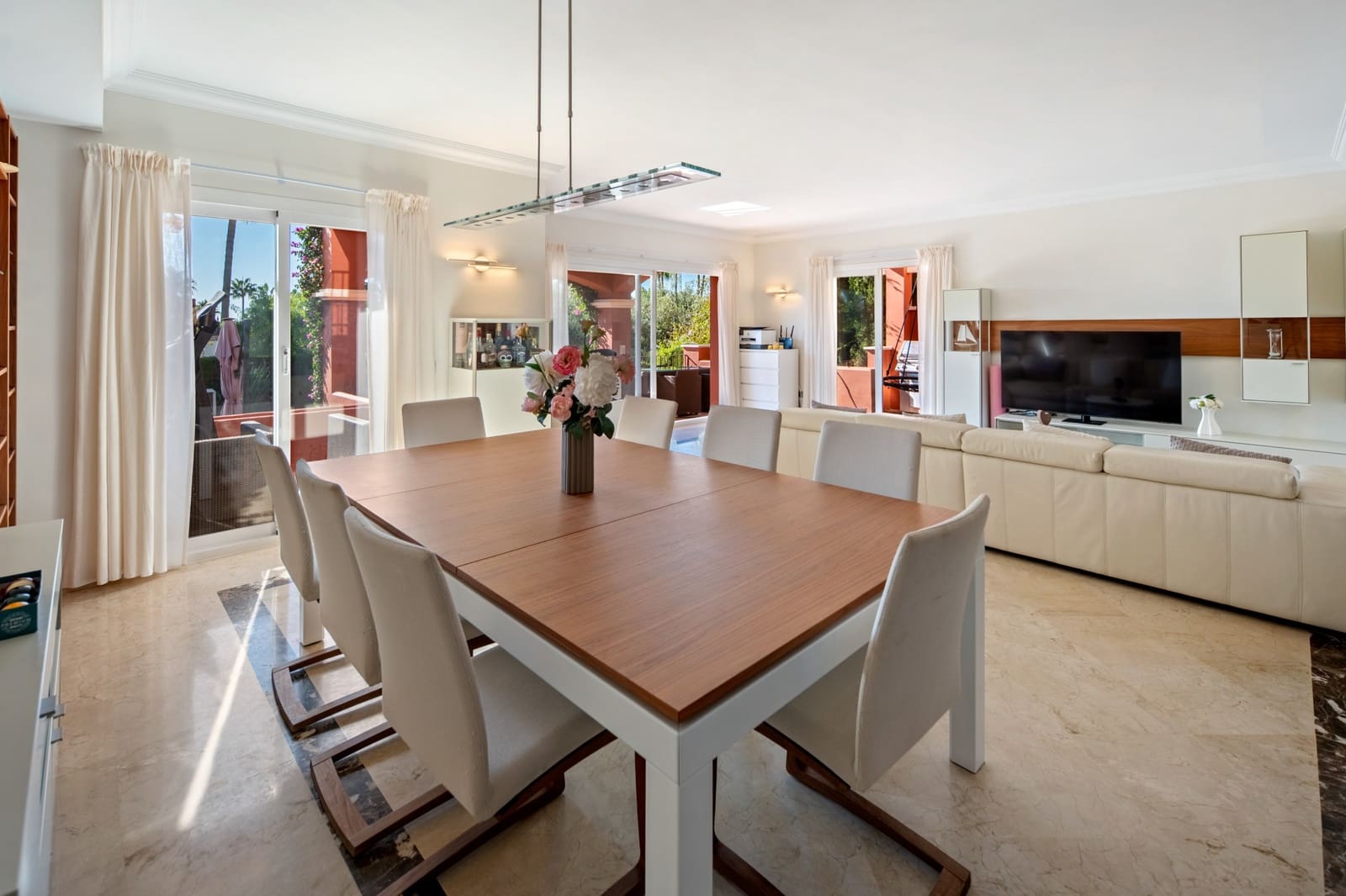 5 slaapkamer Huis te koop in Marbella met zwembad garage - € 1.995.000 (Ref: 10179894)