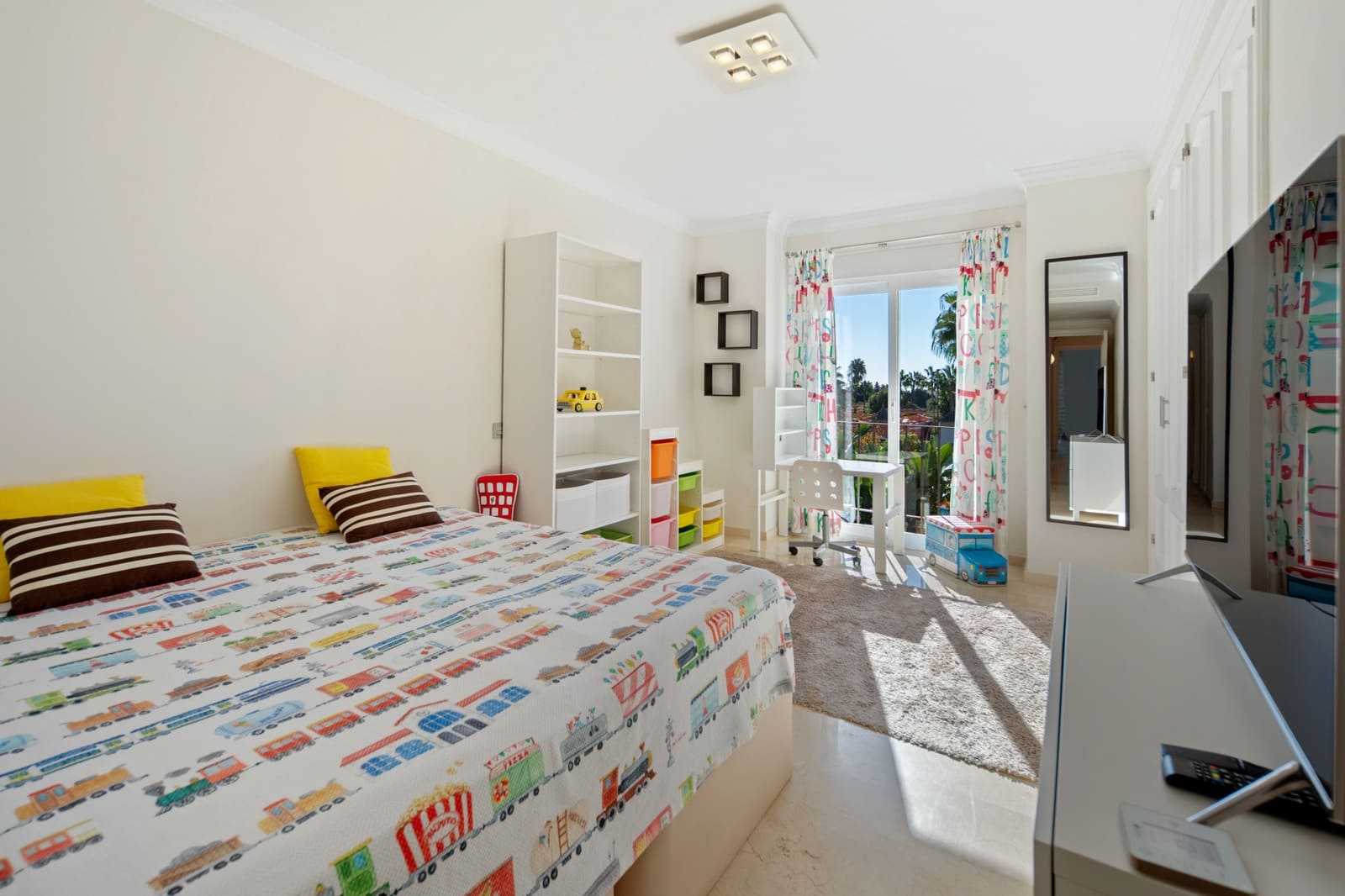 5 slaapkamer Huis te koop in Marbella met zwembad garage - € 1.995.000 (Ref: 10179894)