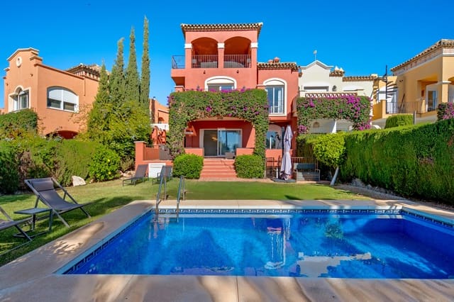 5 slaapkamer Huis te koop in La Dama de Noche - La Alzambra, Marbella met zwembad garage - € 1.995.000 (Ref: 10179894)