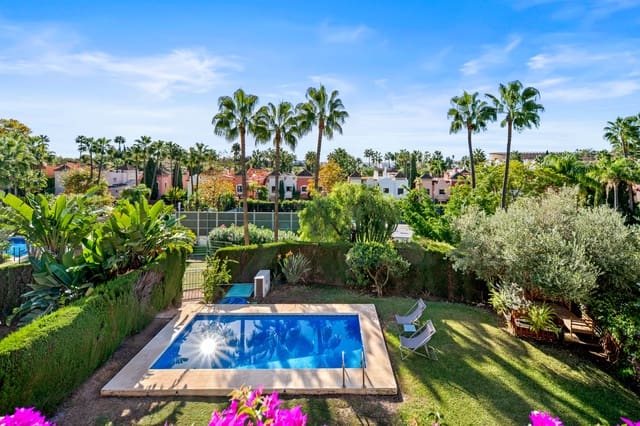 5 slaapkamer Huis te koop in La Dama de Noche - La Alzambra, Marbella met zwembad garage - € 1.995.000 (Ref: 10179894)