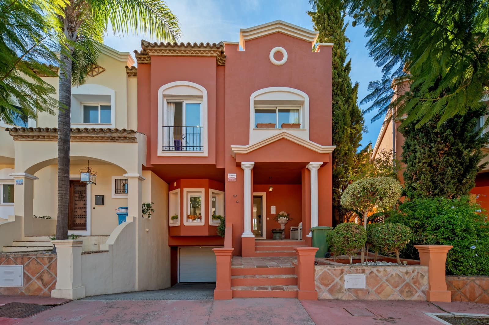 5 slaapkamer Huis te koop in Marbella met zwembad garage - € 1.995.000 (Ref: 10179894)