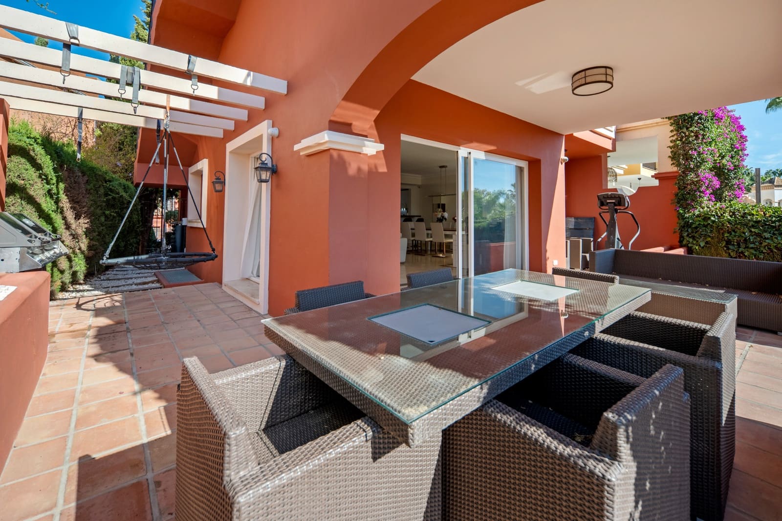 5 slaapkamer Huis te koop in Marbella met zwembad garage - € 1.995.000 (Ref: 10179894)