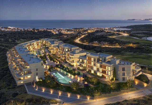 Apartamento de 3 habitaciones en Valle Romano Golf, Estepona en venta con piscina garaje - 560.000 € (Ref: 10182664)