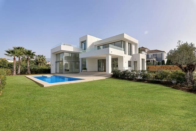 4 bedroom Villa for sale in Benahavís with pool garage - € 2,400,000 (Ref: 6904806)