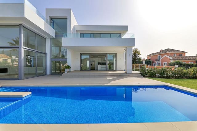 4 bedroom Villa for sale in Benahavís with pool garage - € 2,400,000 (Ref: 6904806)
