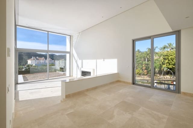 4 bedroom Villa for sale in Benahavís with pool garage - € 2,400,000 (Ref: 6904806)