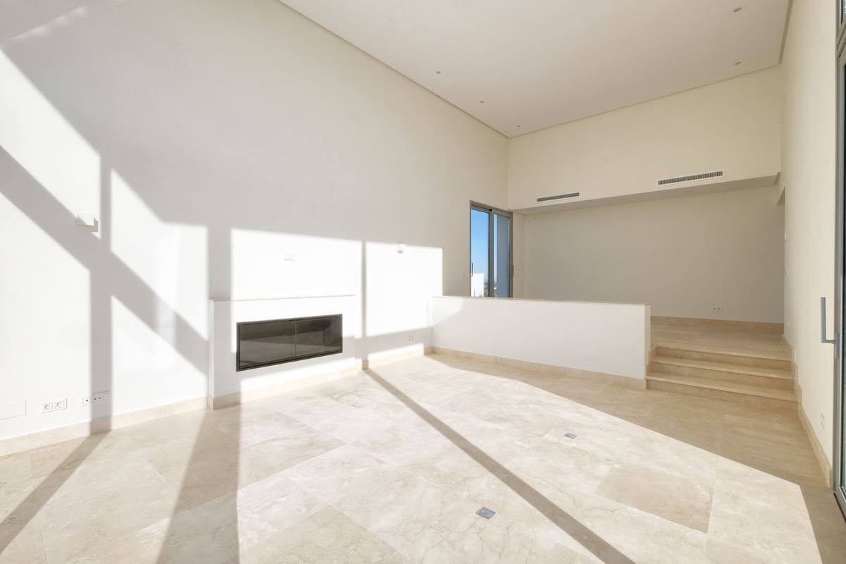 4 bedroom Villa for sale in Benahavis with pool garage - € 2,400,000 (Ref: 6904806)